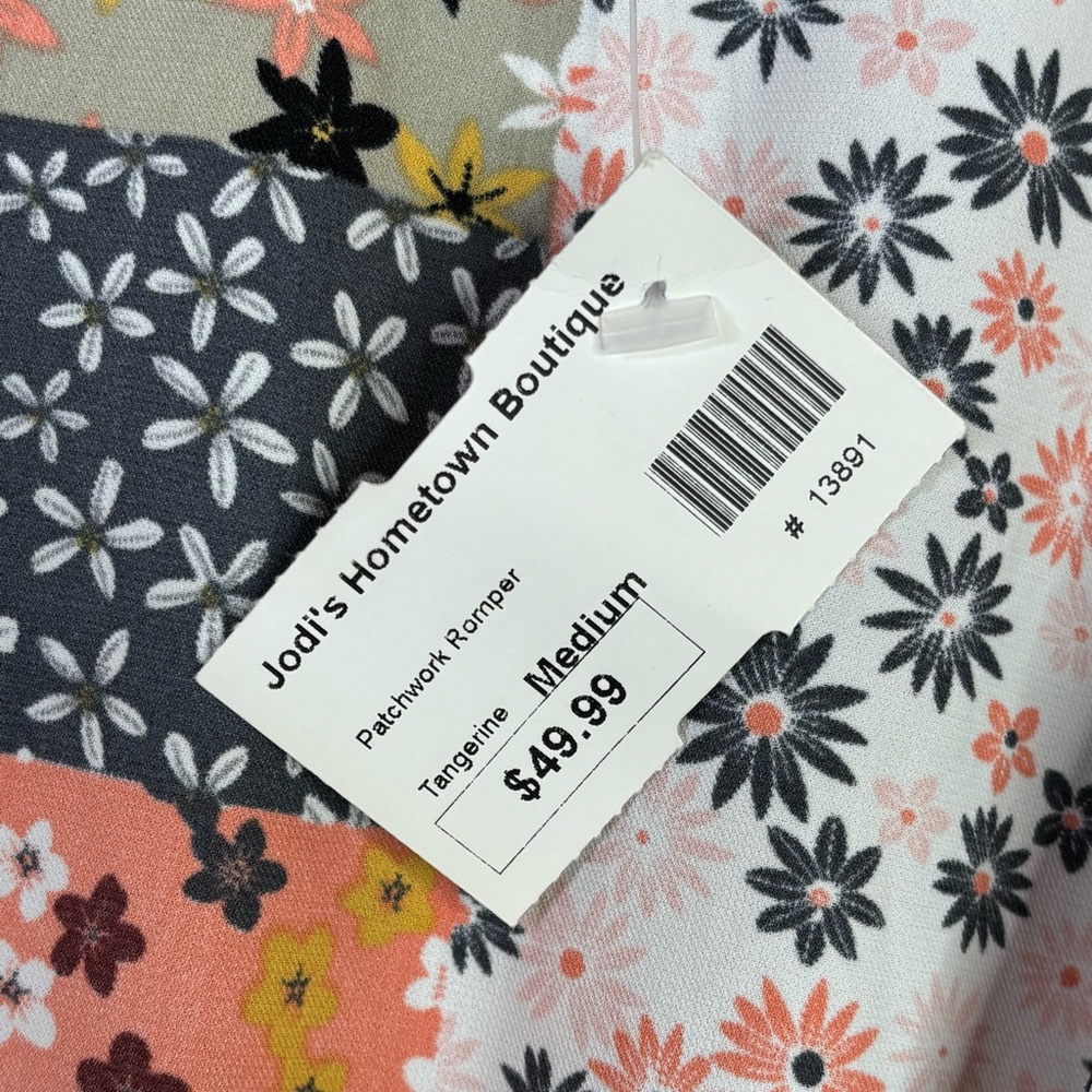 🏷️NWT GiGiO Patchwork Romper Size Medium Multicolor Floral Pattern Kimono Sleeve - Picture 5 of 16